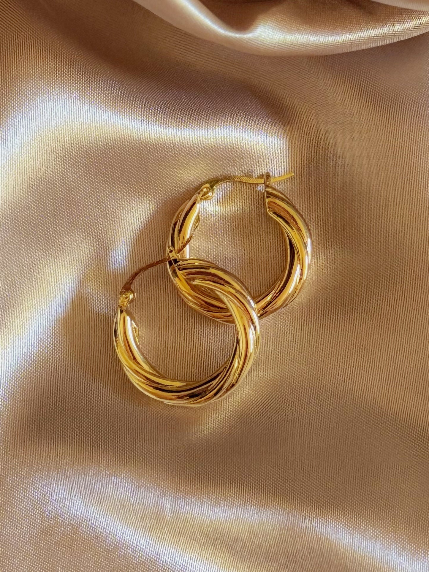 The Olivia Hoops