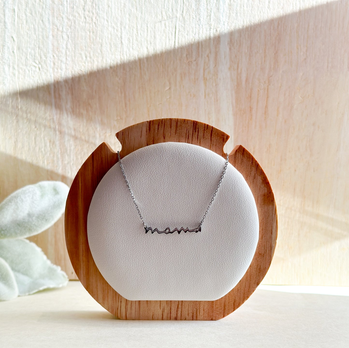 The Mama Necklace