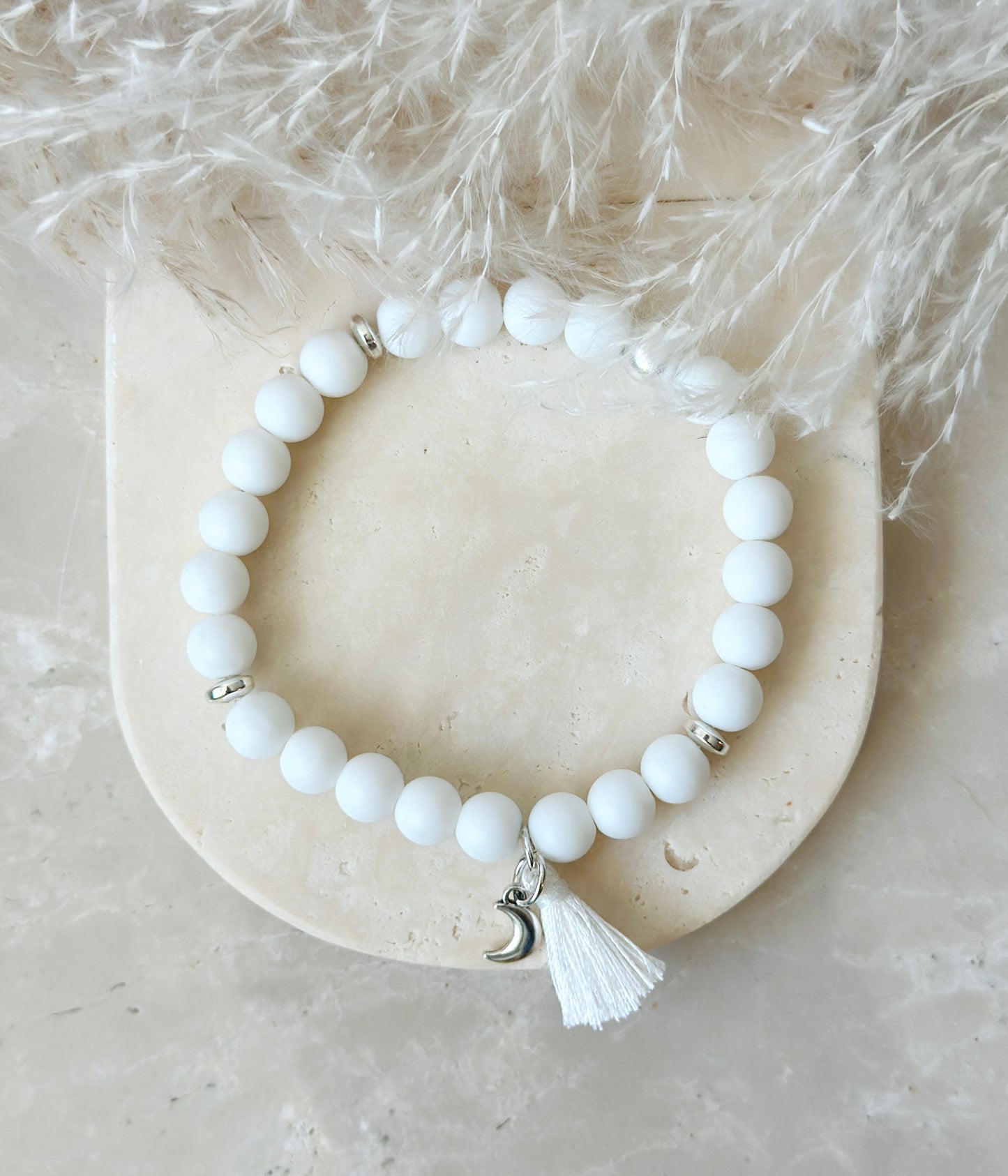 White Agate bracelet set, thoughtfully crafted with White Agate and Moonstone gemstones.
