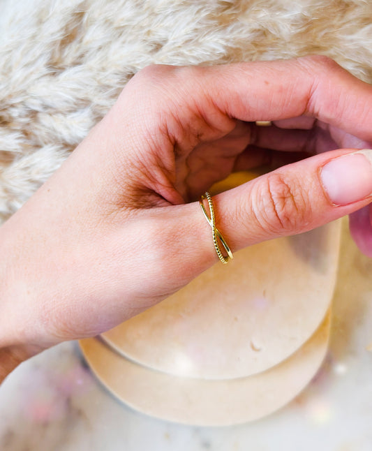 The Gold Criss Cross Ring