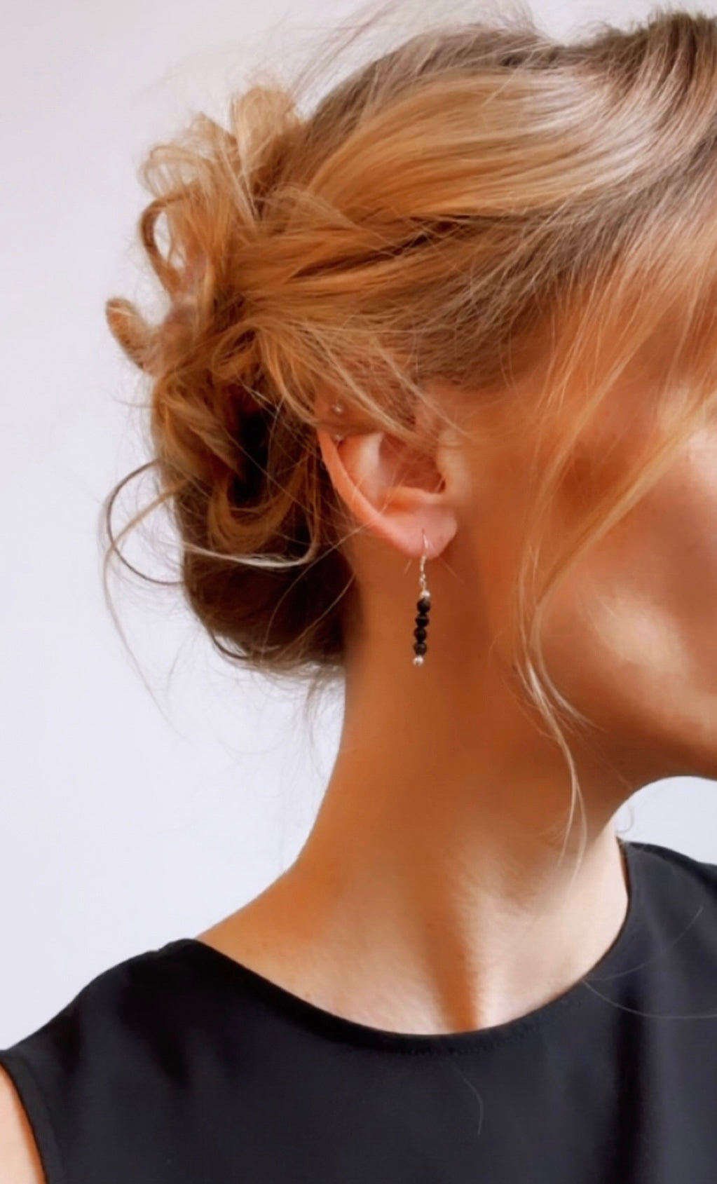 The Elara earrings