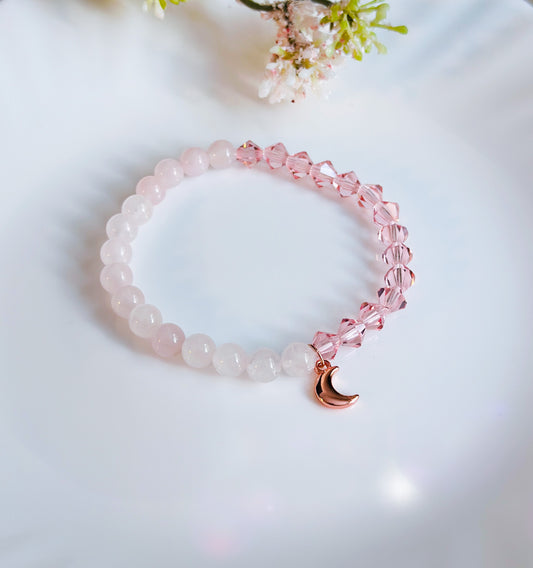 The feminine moon bracelet
