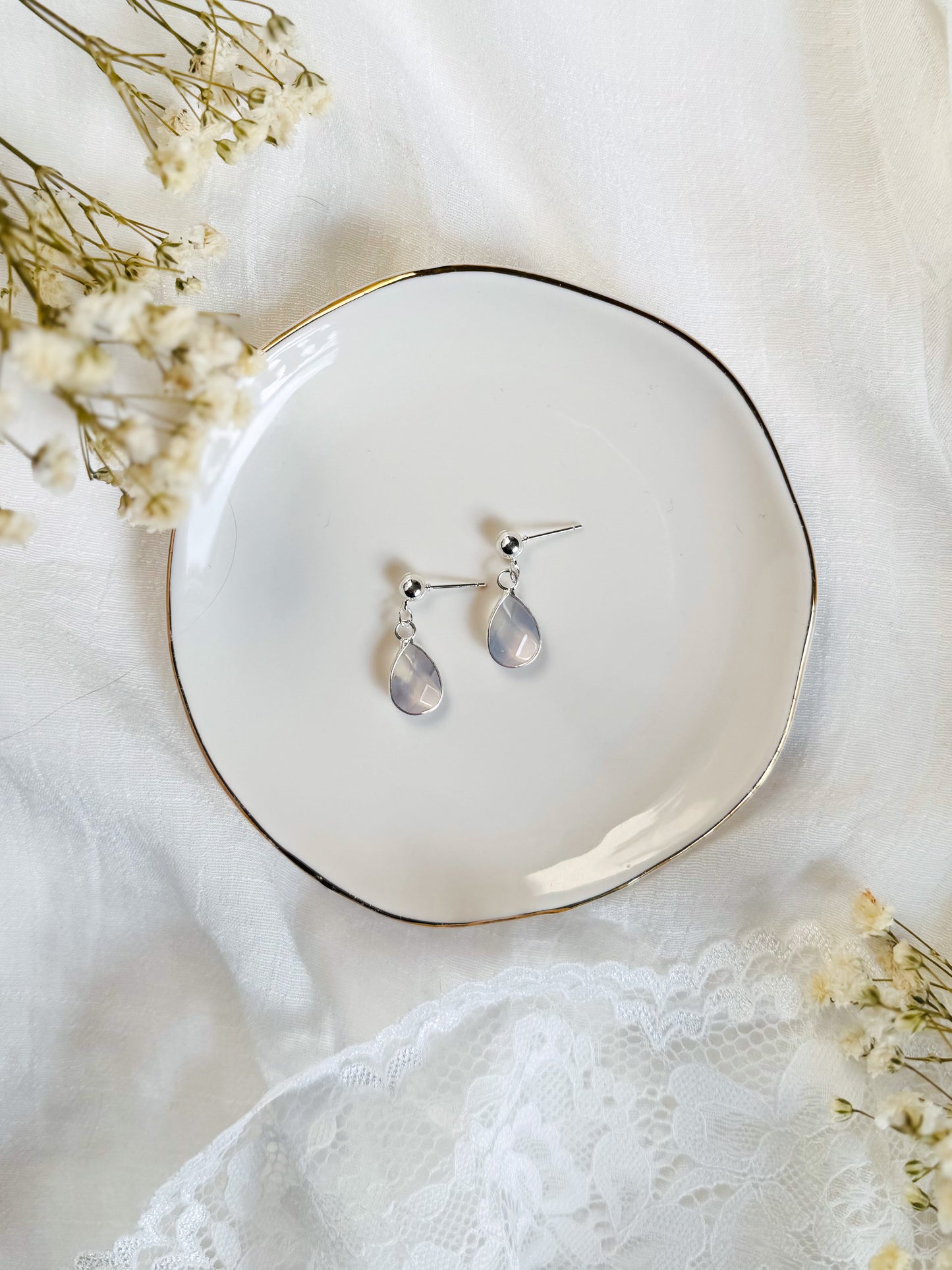 The Dreamlight Earrings