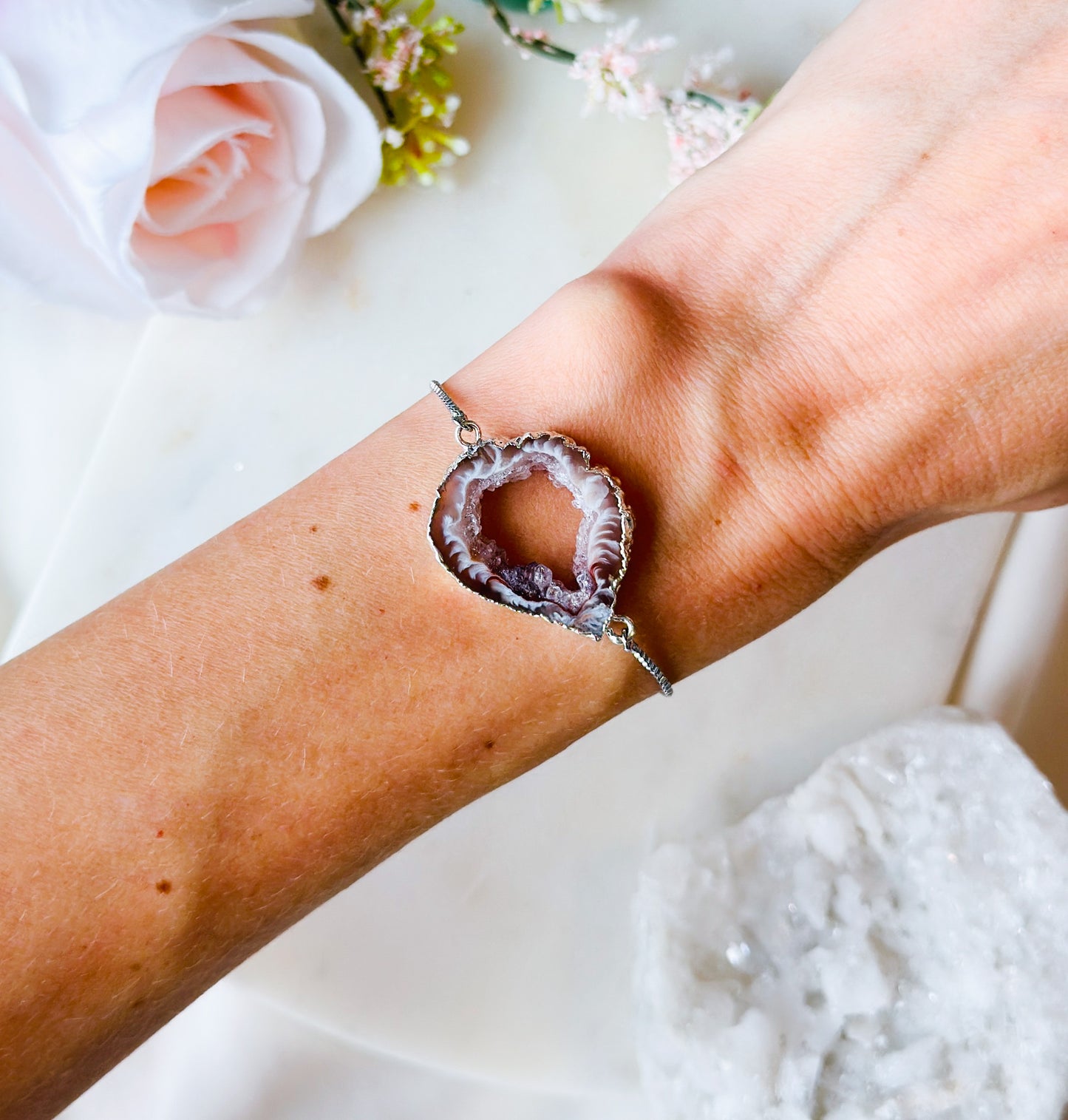 Agate Geode Minimalist Bracelet.