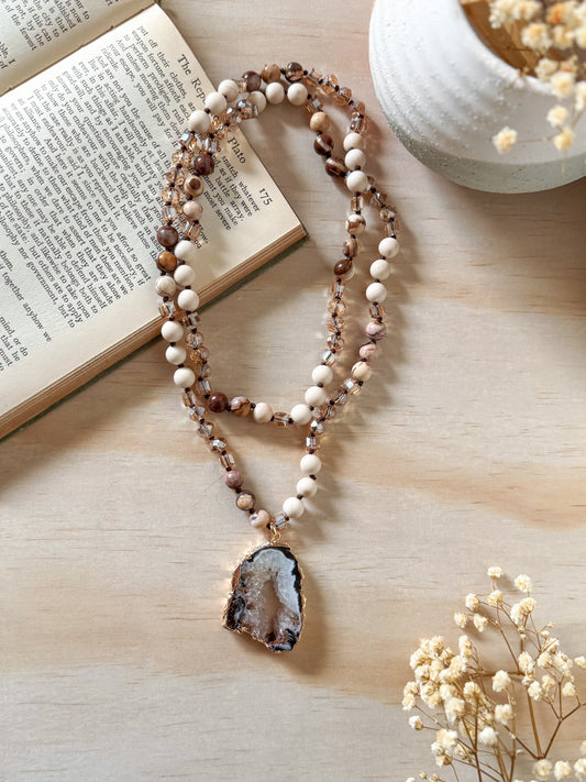 The Akia necklace