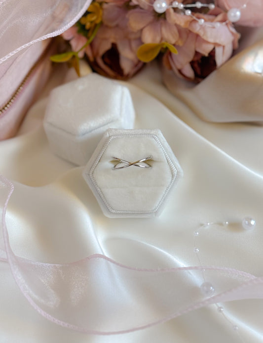 The Silver Criss Cross Ring