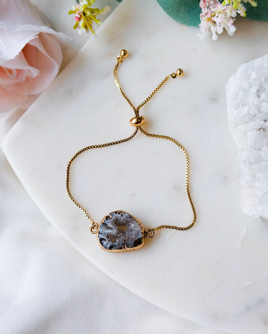 The Gold Agate Geode Minimalist