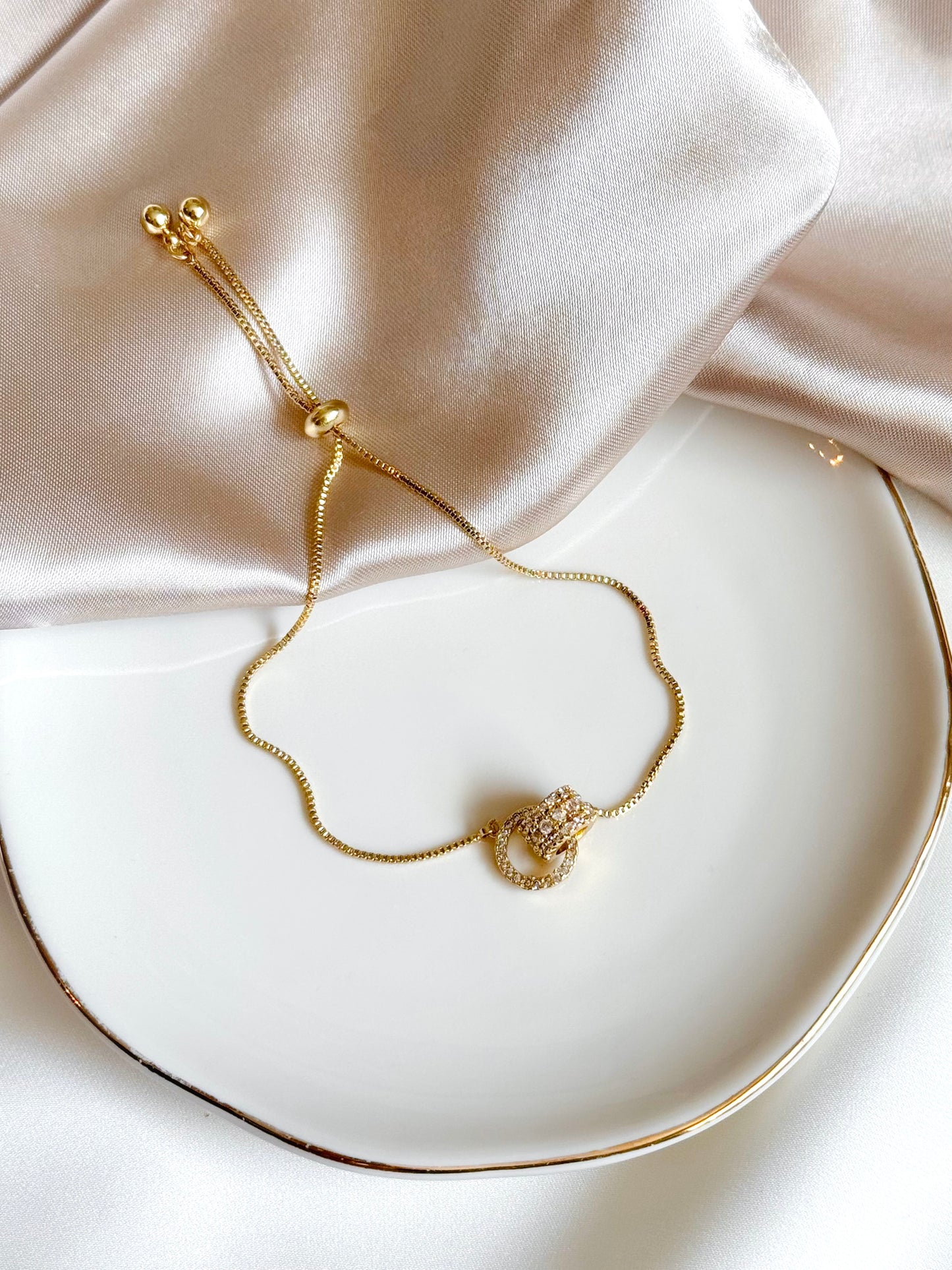 The Cara Bracelet