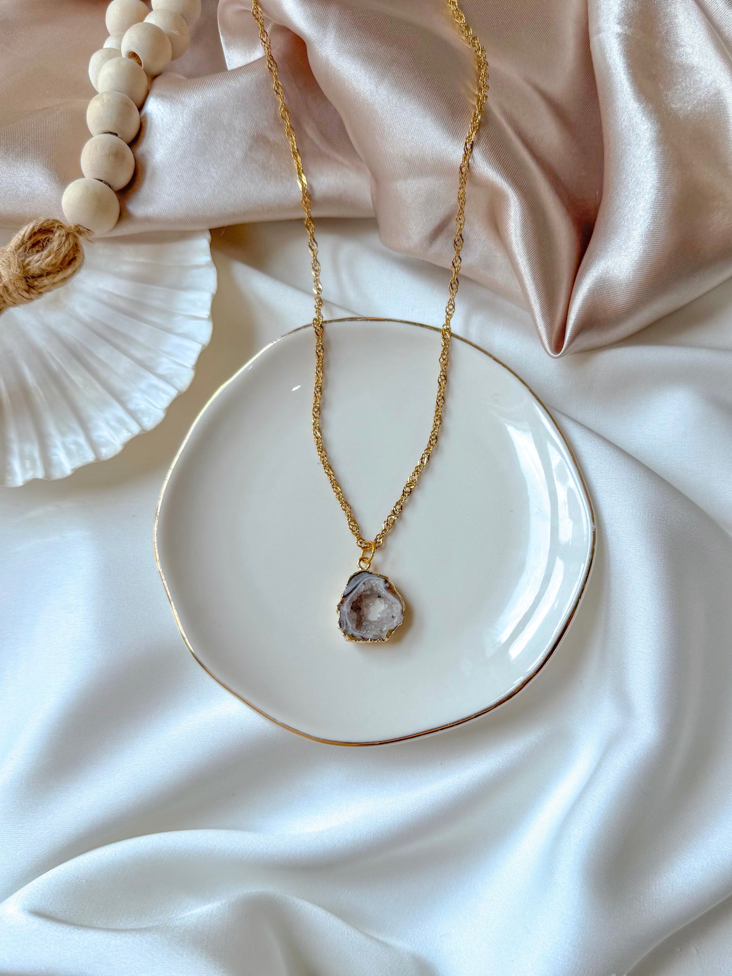 The Rhea Necklace