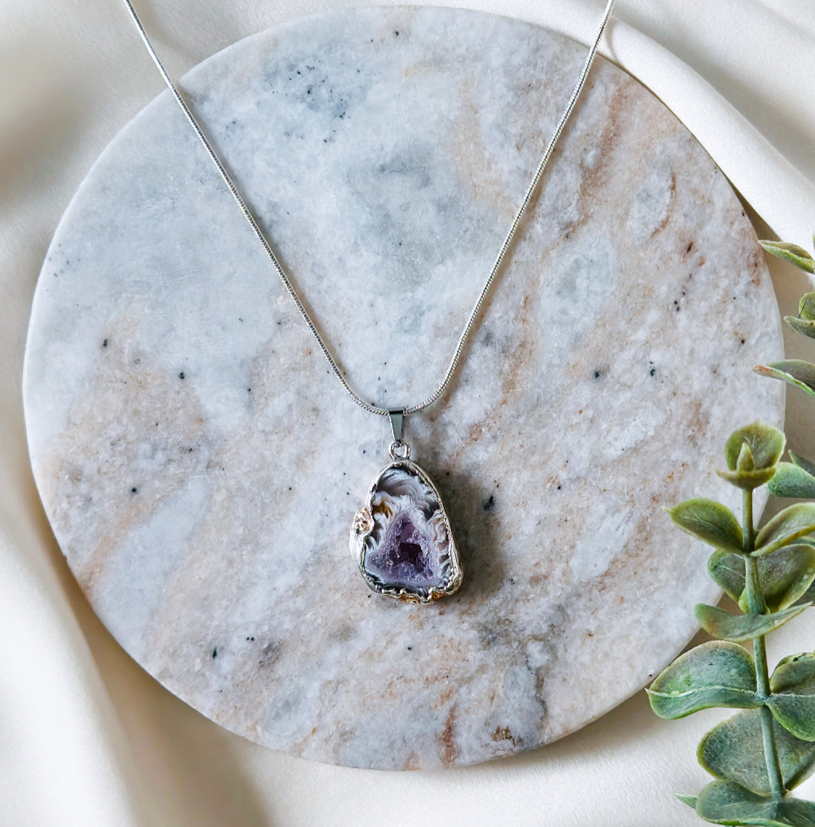The Agate Geode Necklace