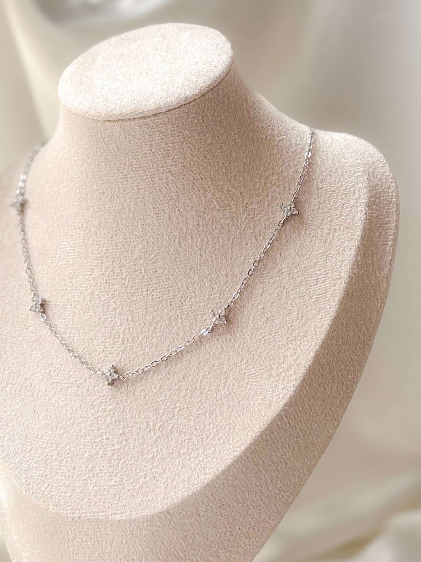 The Alora Clover Necklace