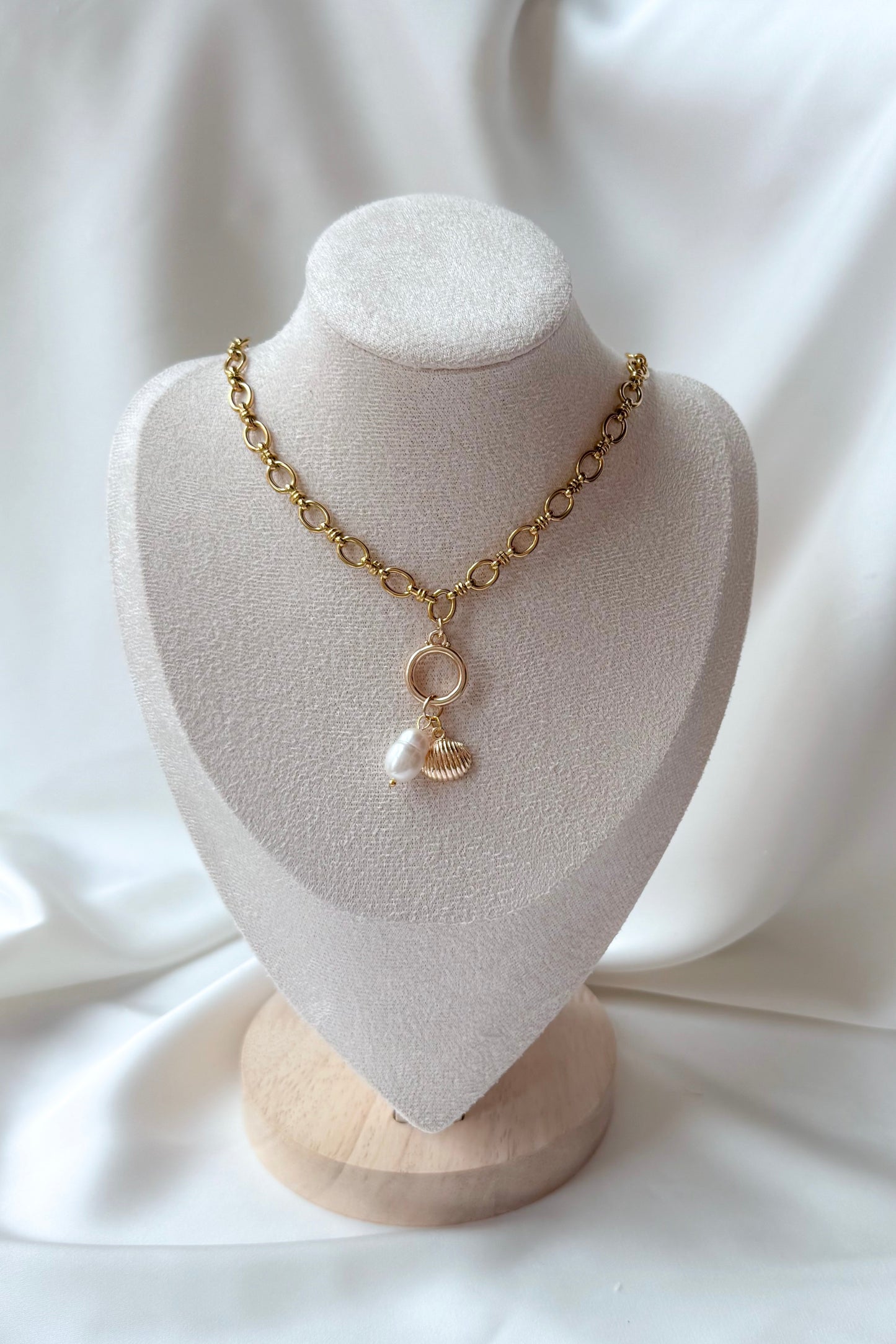 The Maris Necklace