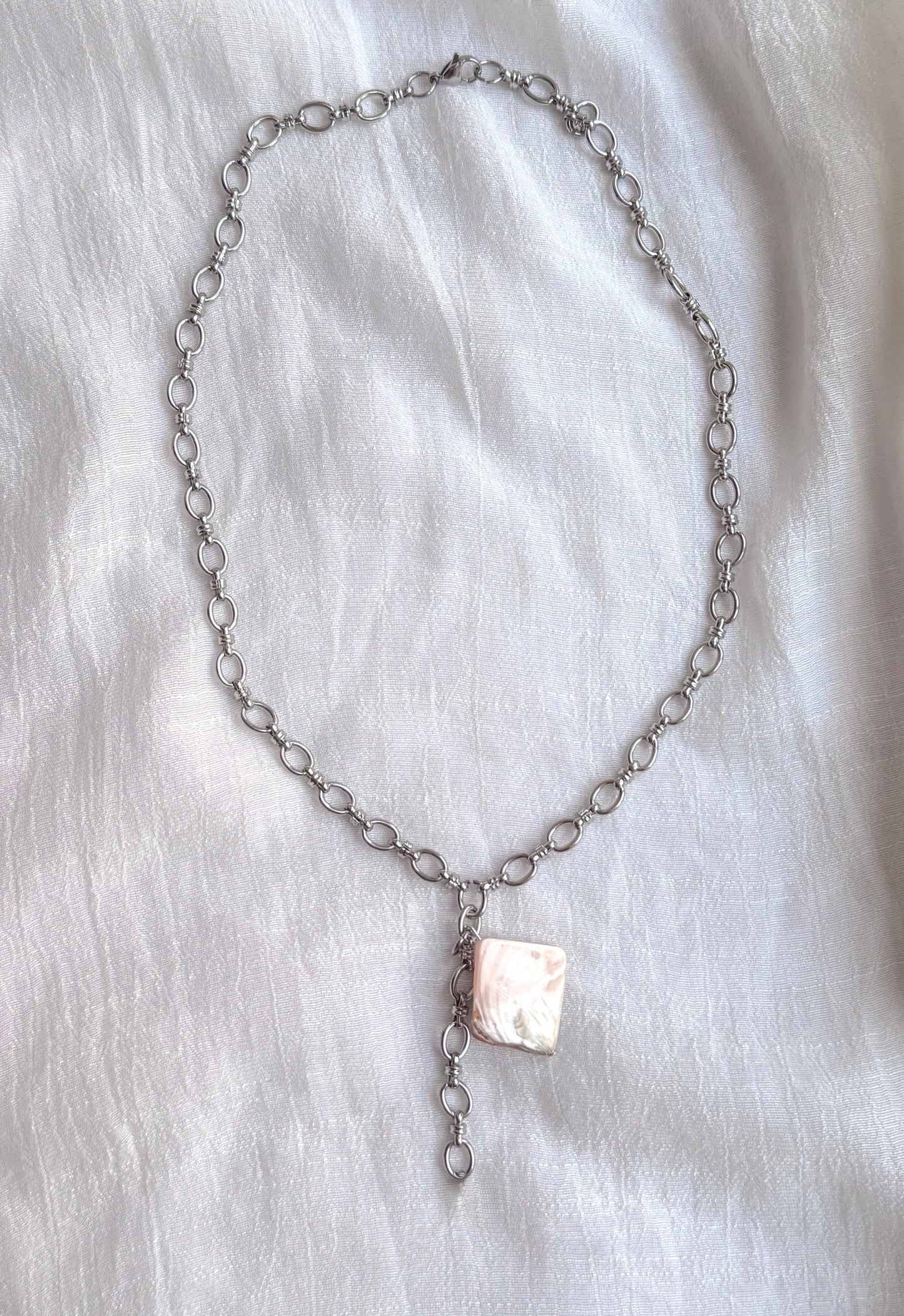 The Nia Necklace