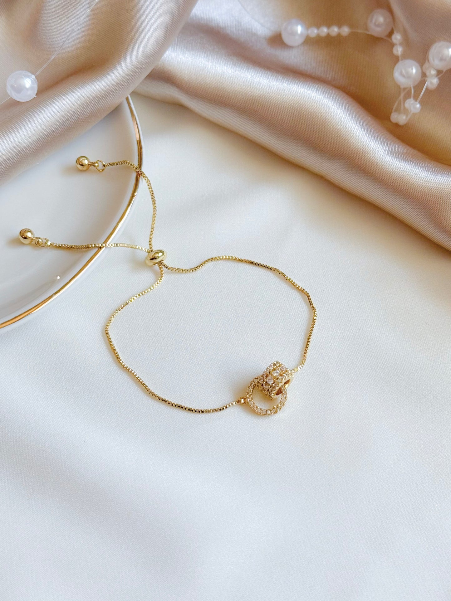 The Cara Bracelet