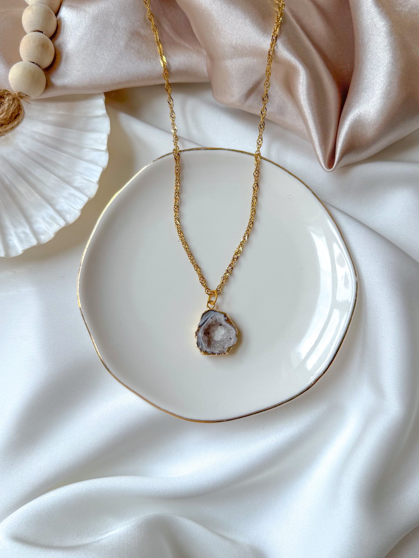 The Rhea Necklace