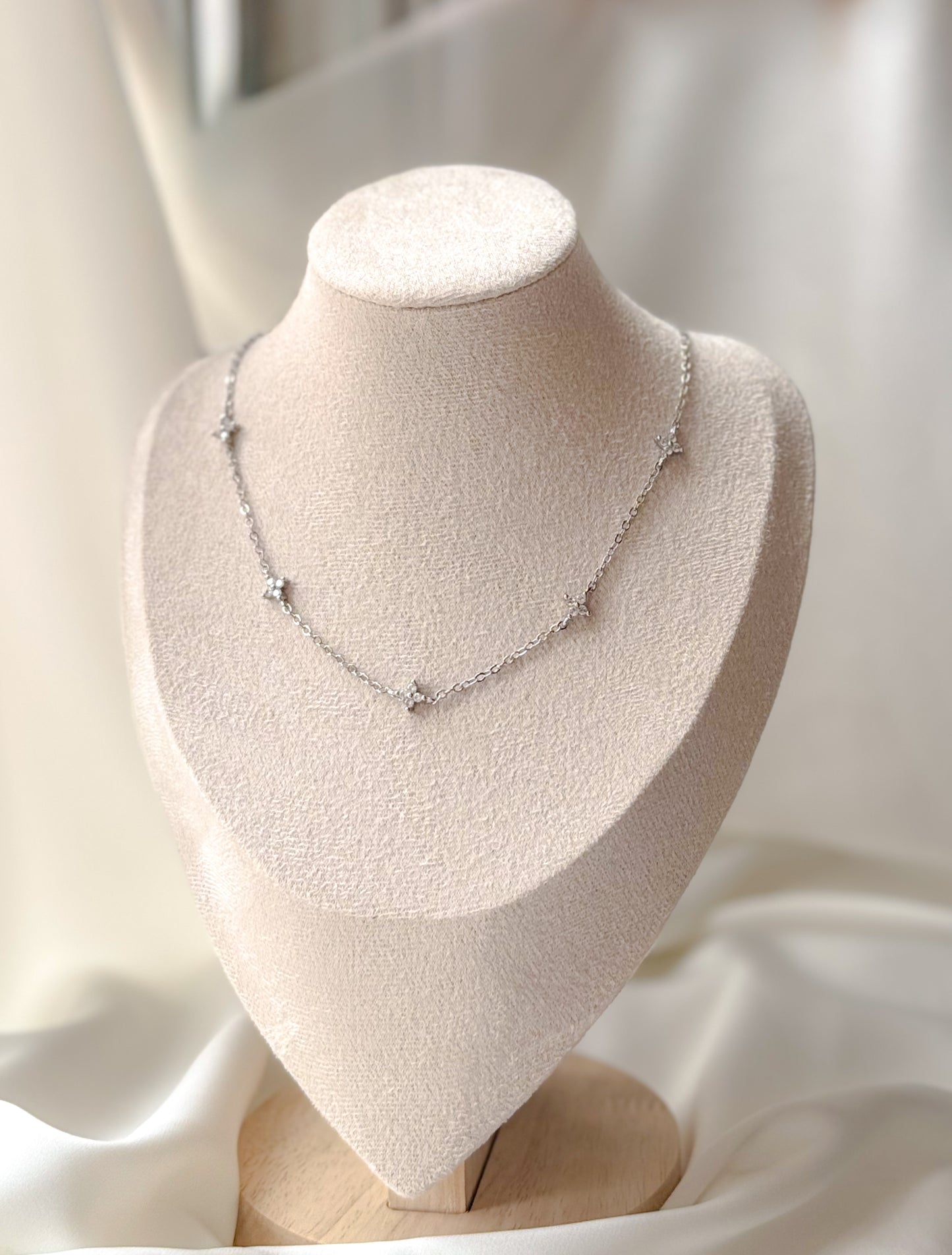 The Alora Clover Necklace