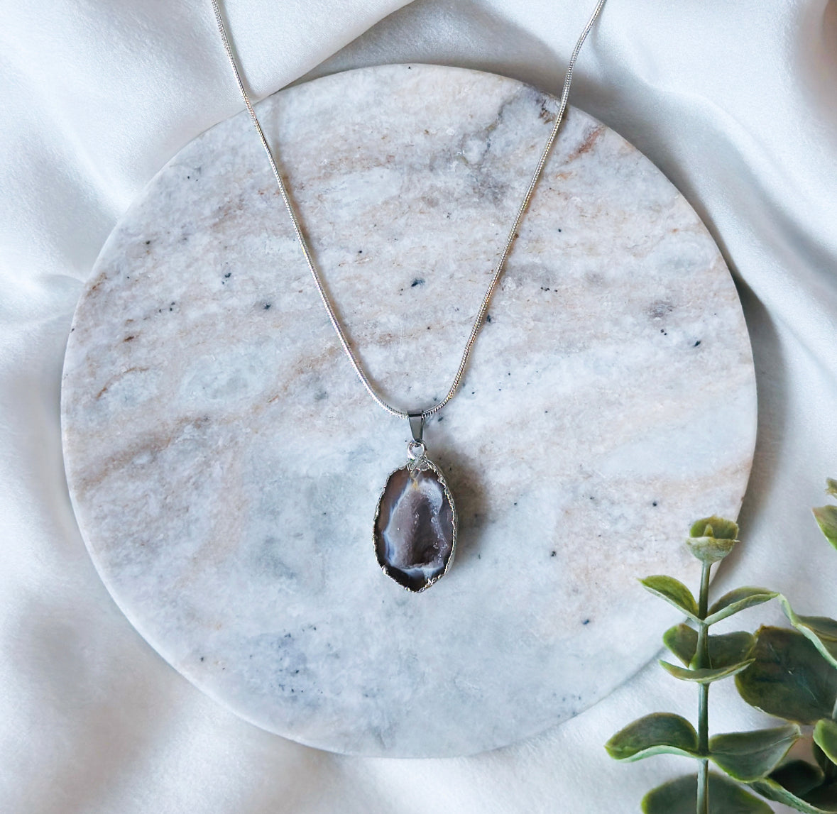 The Agate Geode Necklace
