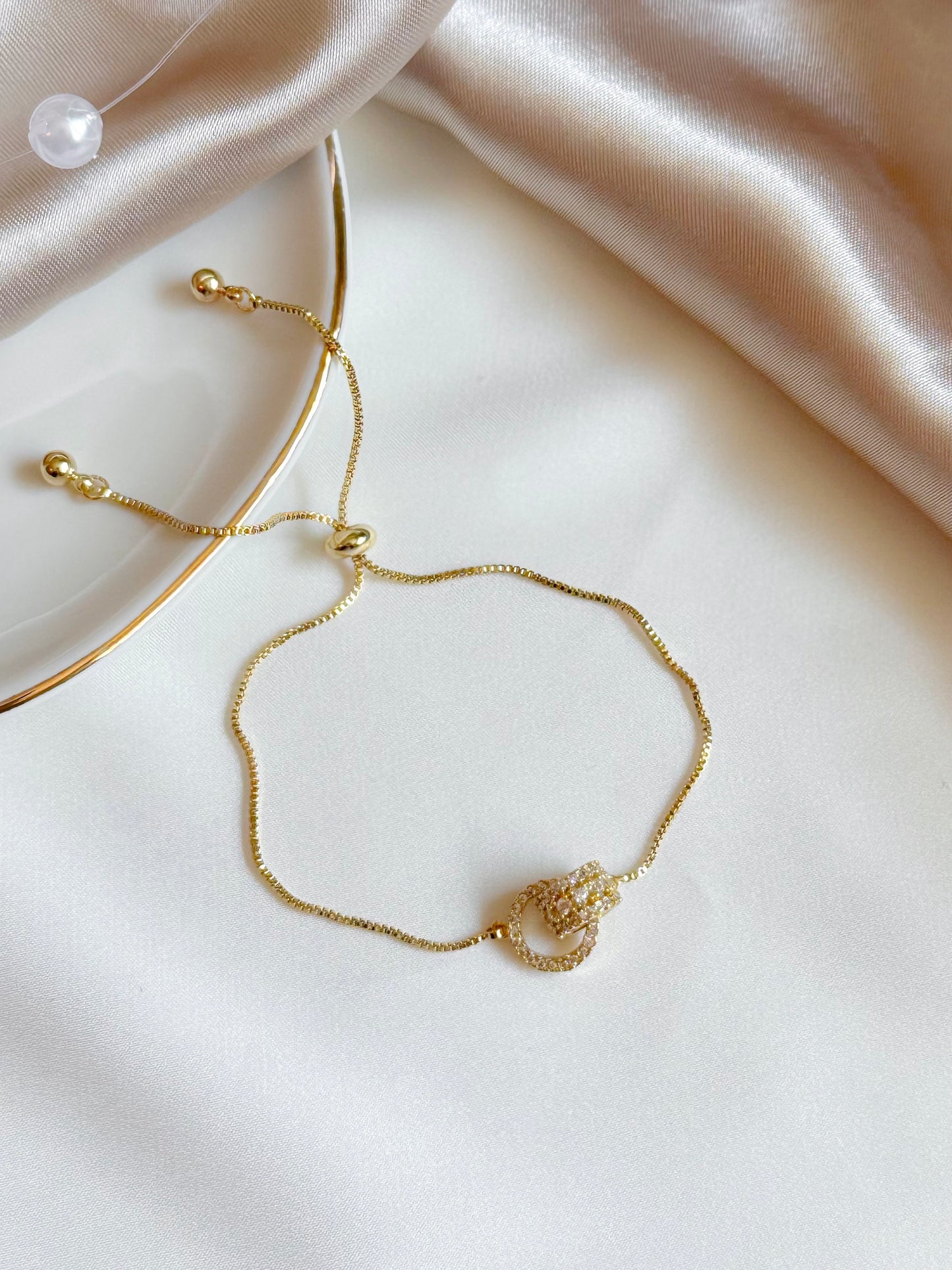The Cara Bracelet