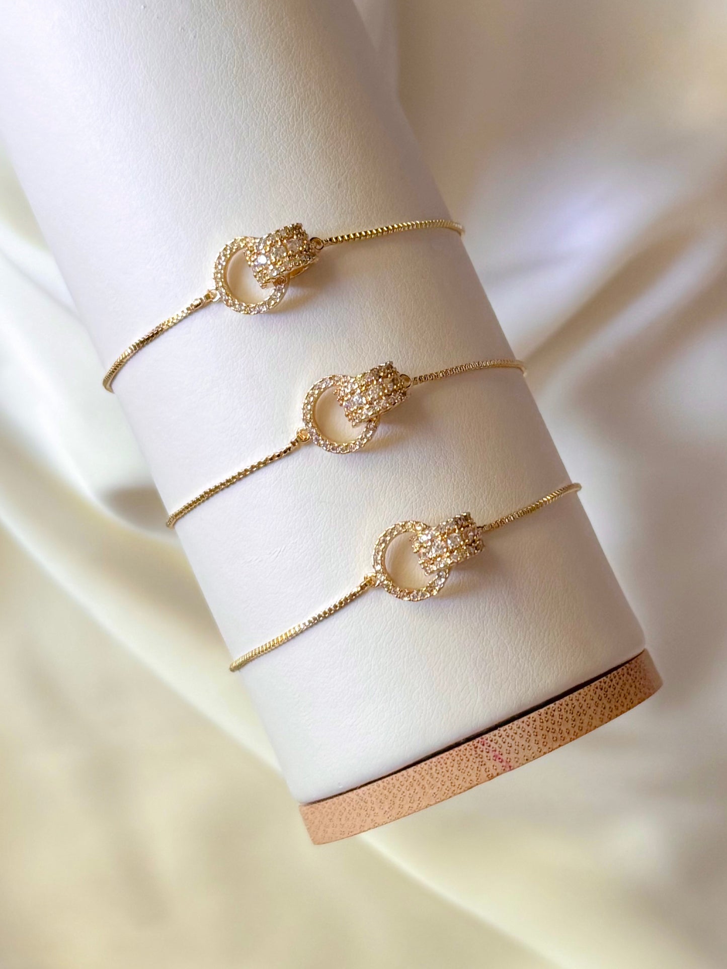 The Cara Bracelet