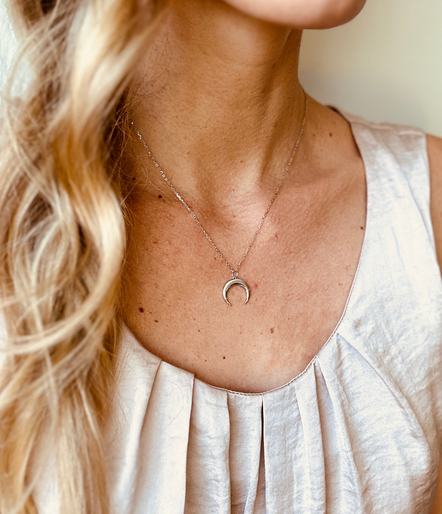 sterling silver crescent moon necklace