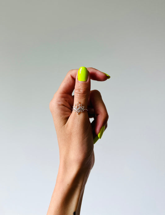 Lotus Ring Silver